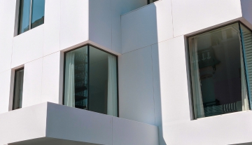 Кирпичный дом с двухэтажным гаражом